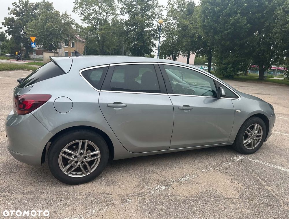 Opel Astra 1.4 T Cosmo - 6