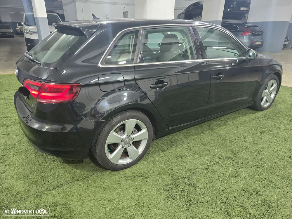Audi A3 Sportback 2.0 TDI B.Line Attraction - 5