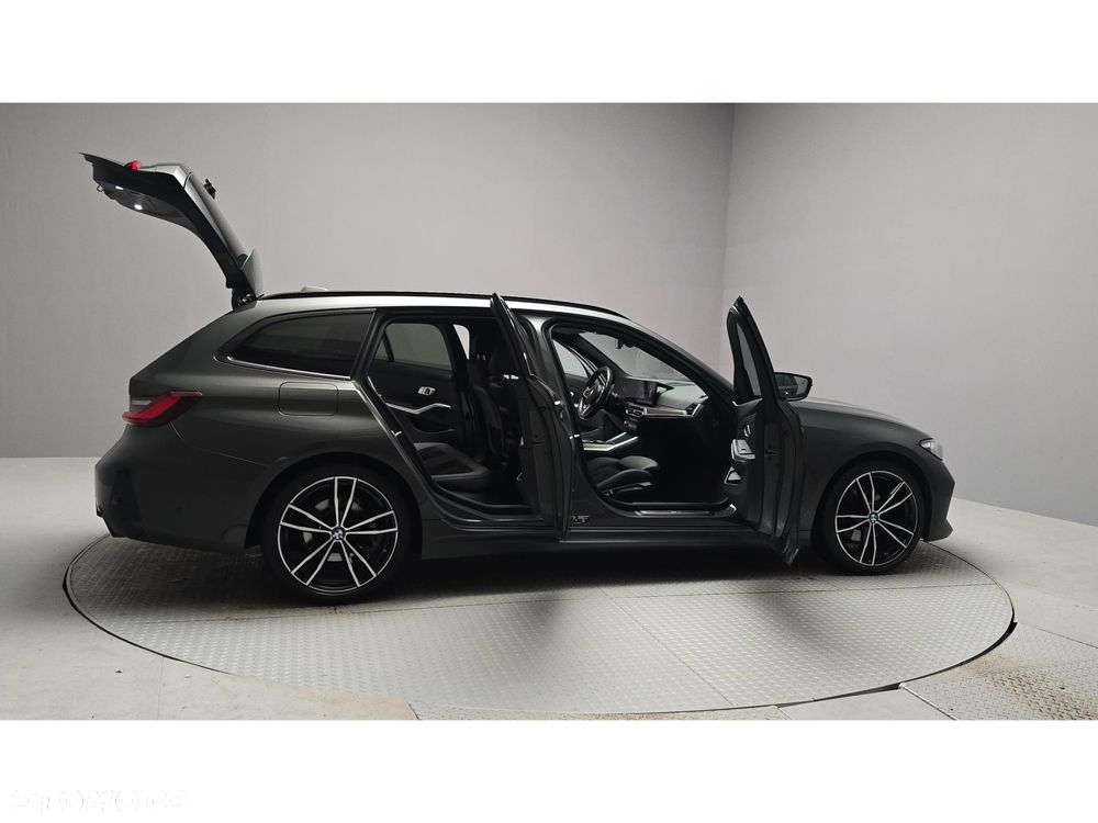 BMW Seria 3 320d xDrive Sport - 13
