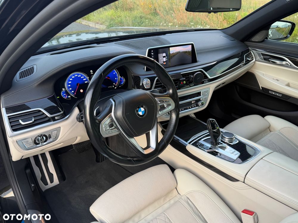 BMW Seria 7 740d xDrive - 17