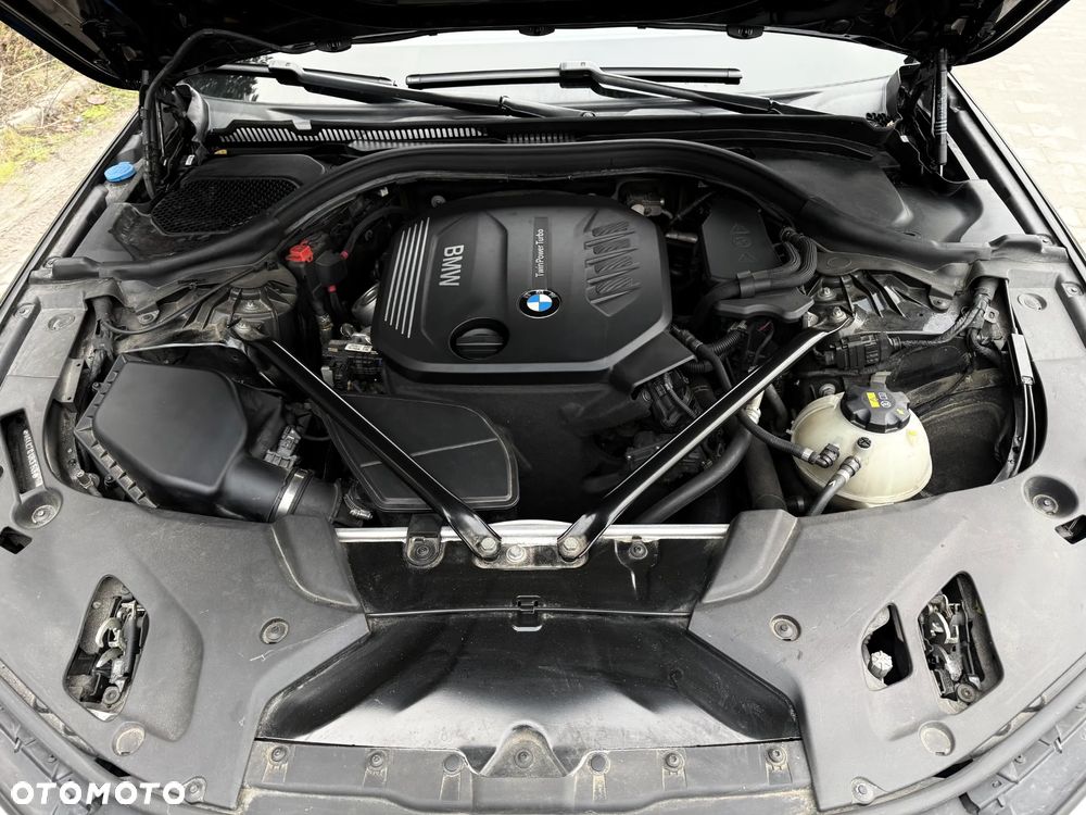 BMW Seria 5 525d Sport Line sport - 13