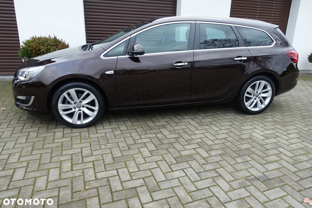 Opel Astra 1.6 Turbo Sports Tourer Automatik - 32