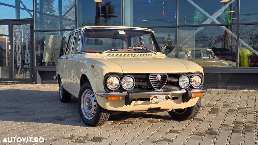 Alfa Romeo Spider - 1