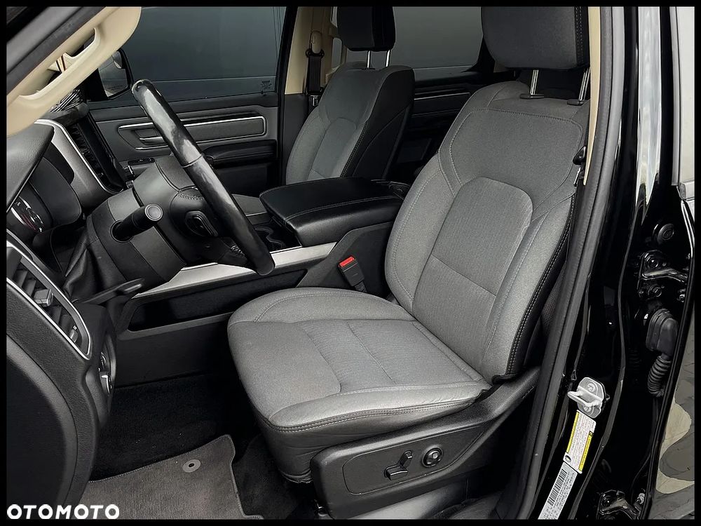 RAM 1500 - 25