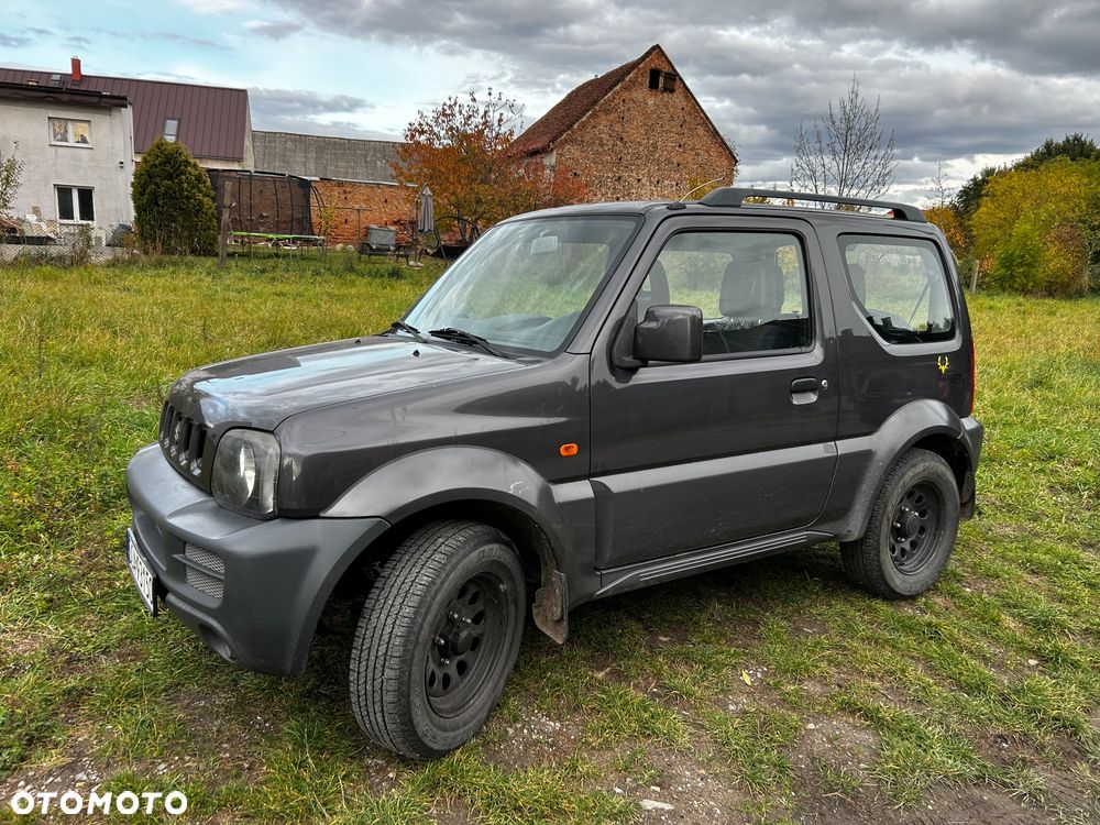 Suzuki Jimny 2011 photo 2
