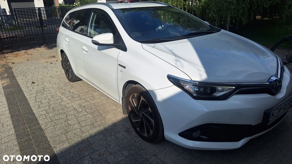Toyota Auris - 2