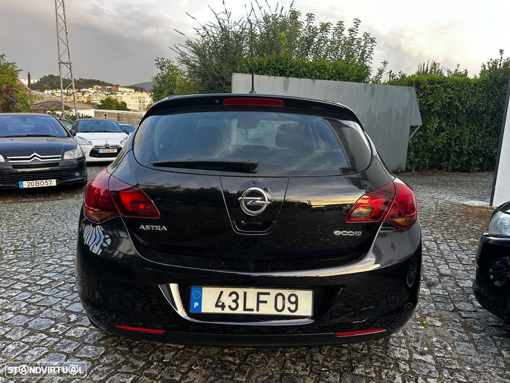 Opel Astra 1.3 CDTi Cosmo - 4