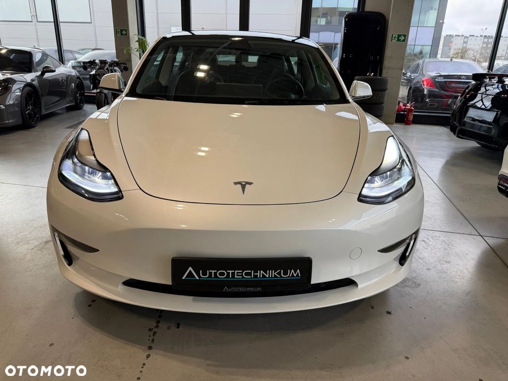 Tesla Model 3 - 2