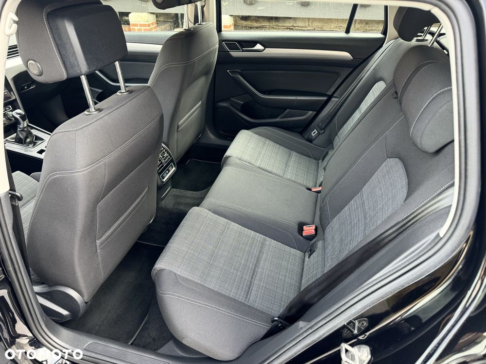 Volkswagen Passat Variant 2.0 TDI SCR Business - 23