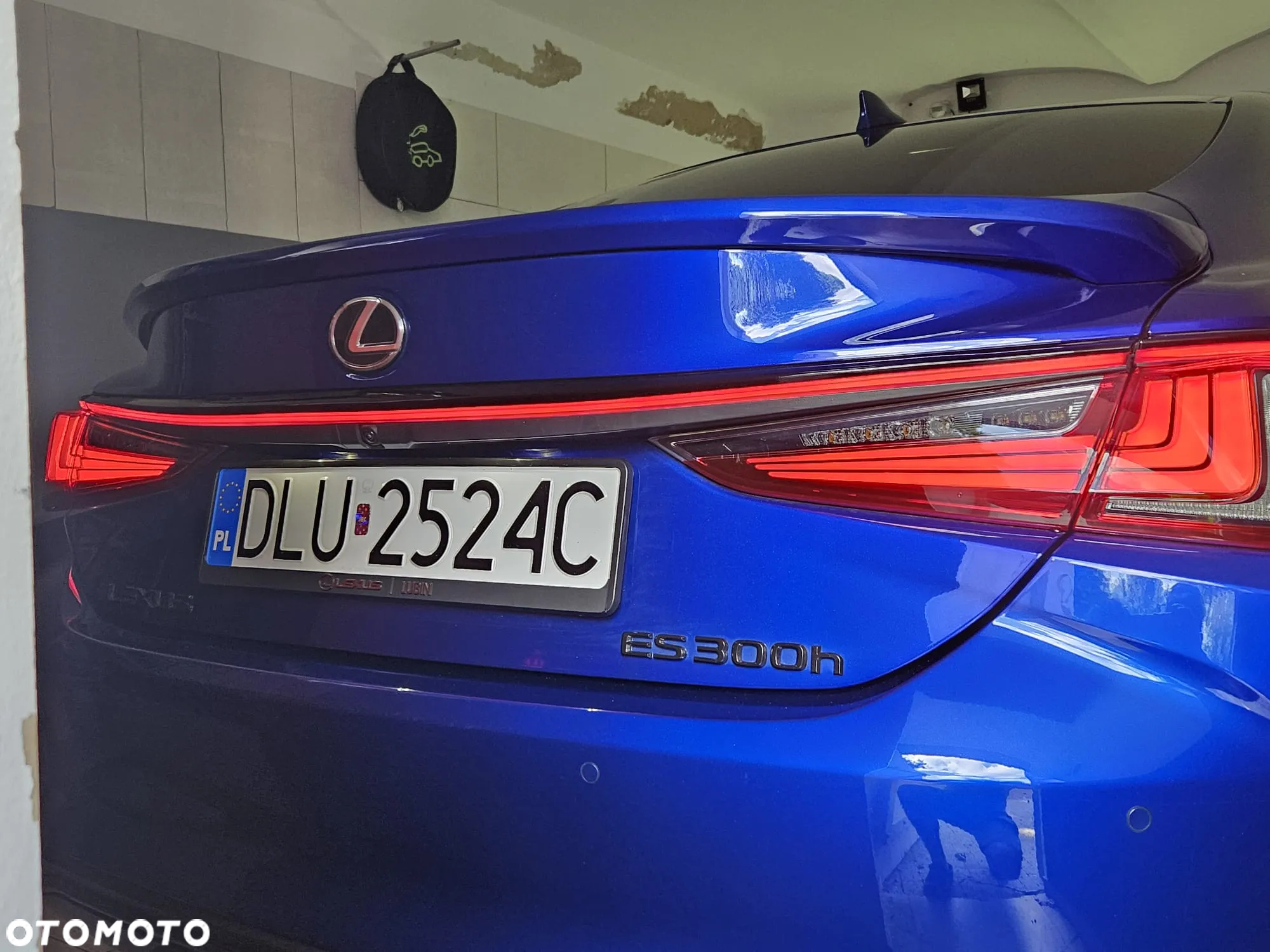 Lexus ES 300h F Sport Edition - 26
