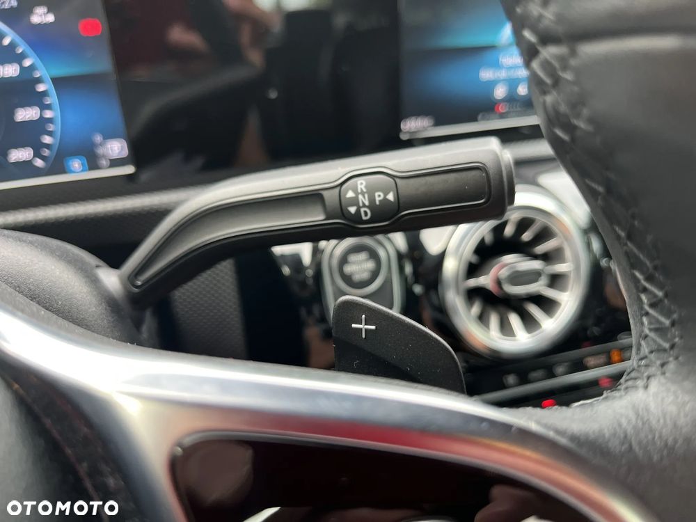 Mercedes-Benz CLA 180 Progressive 7G-DCT - 28