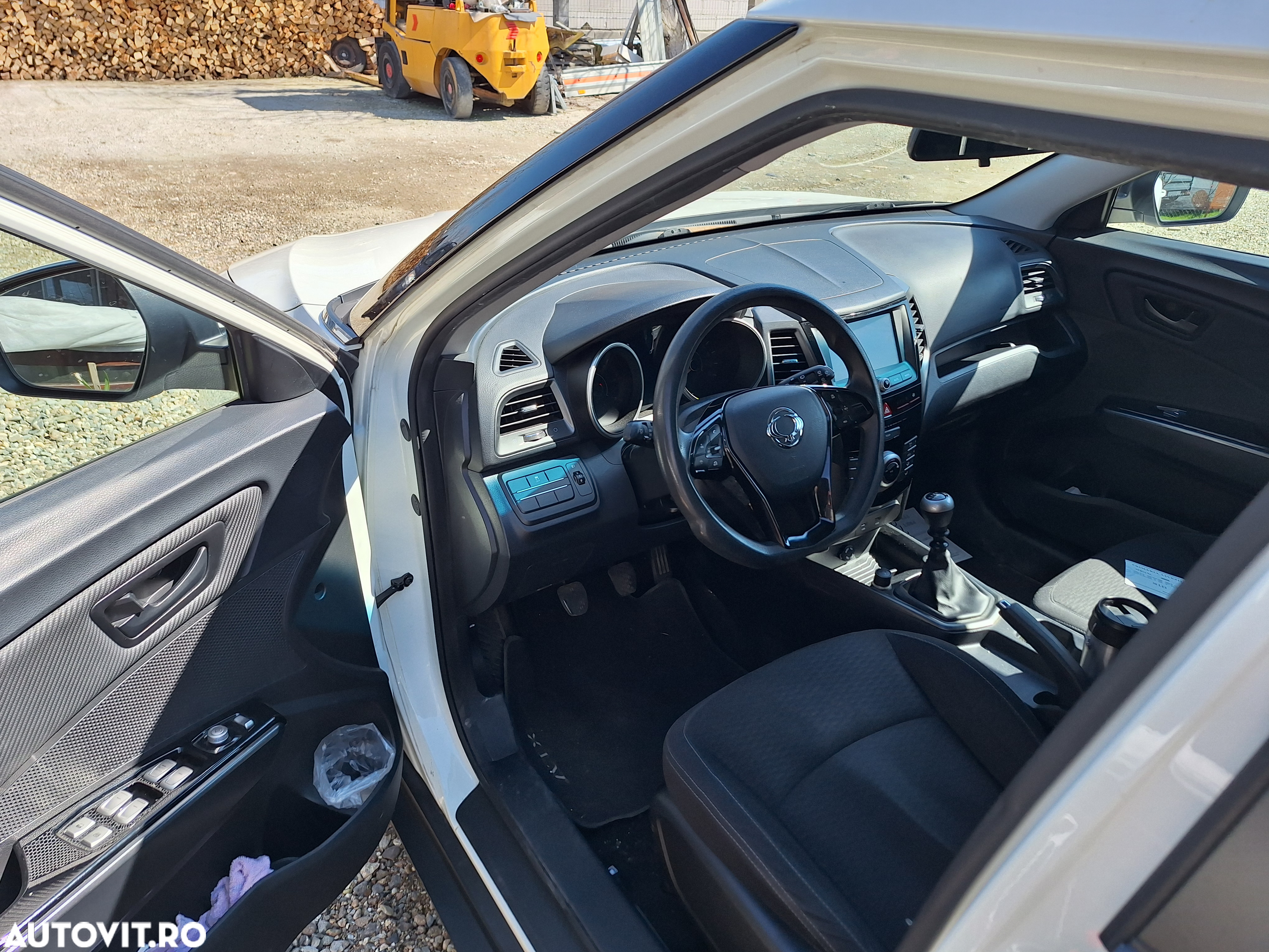 SsangYong XLV 1.6 e-XDI DLX - 9