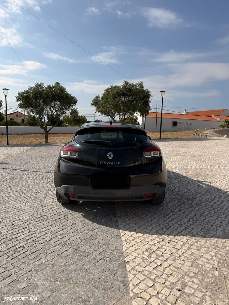 Renault Mégane Coupe 1.5 dCi Dynamique S - 2