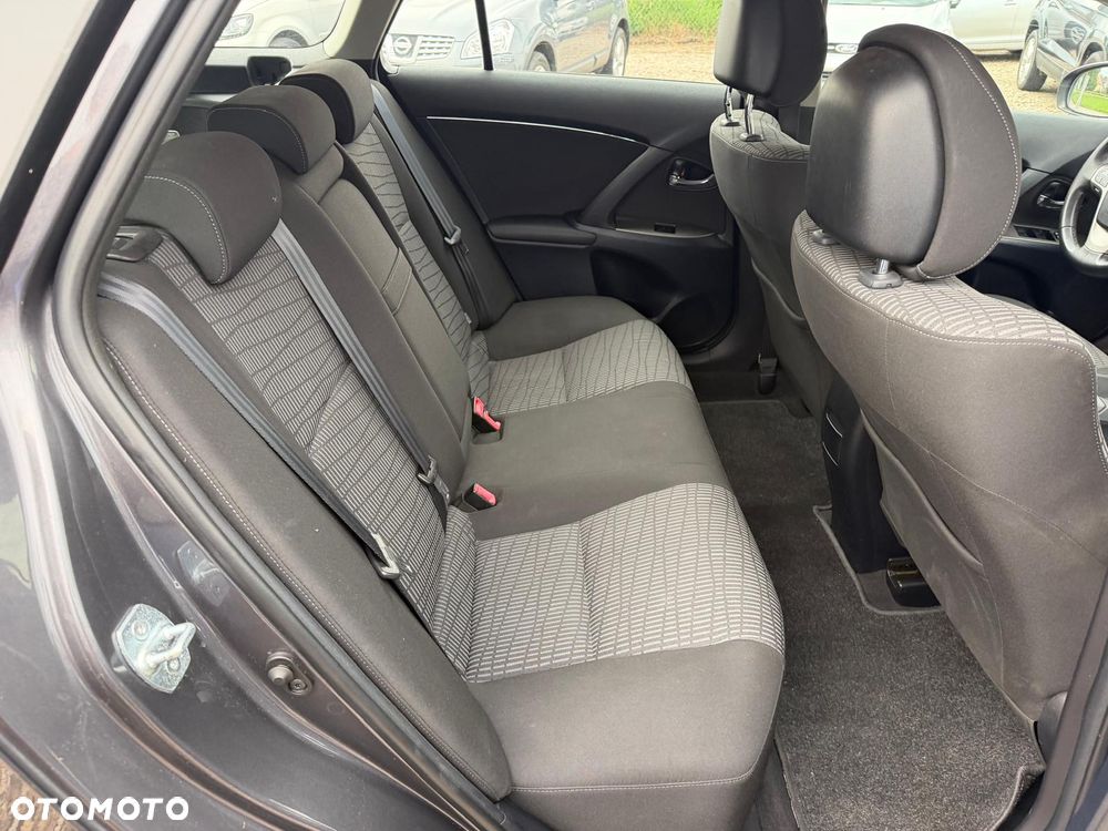 Toyota Avensis 2.2 D-4D Automatik Comfort - 16
