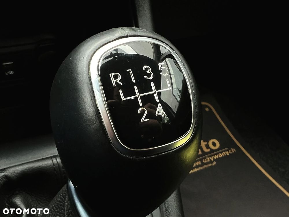 Hyundai ix20 1.4 Premium - 25