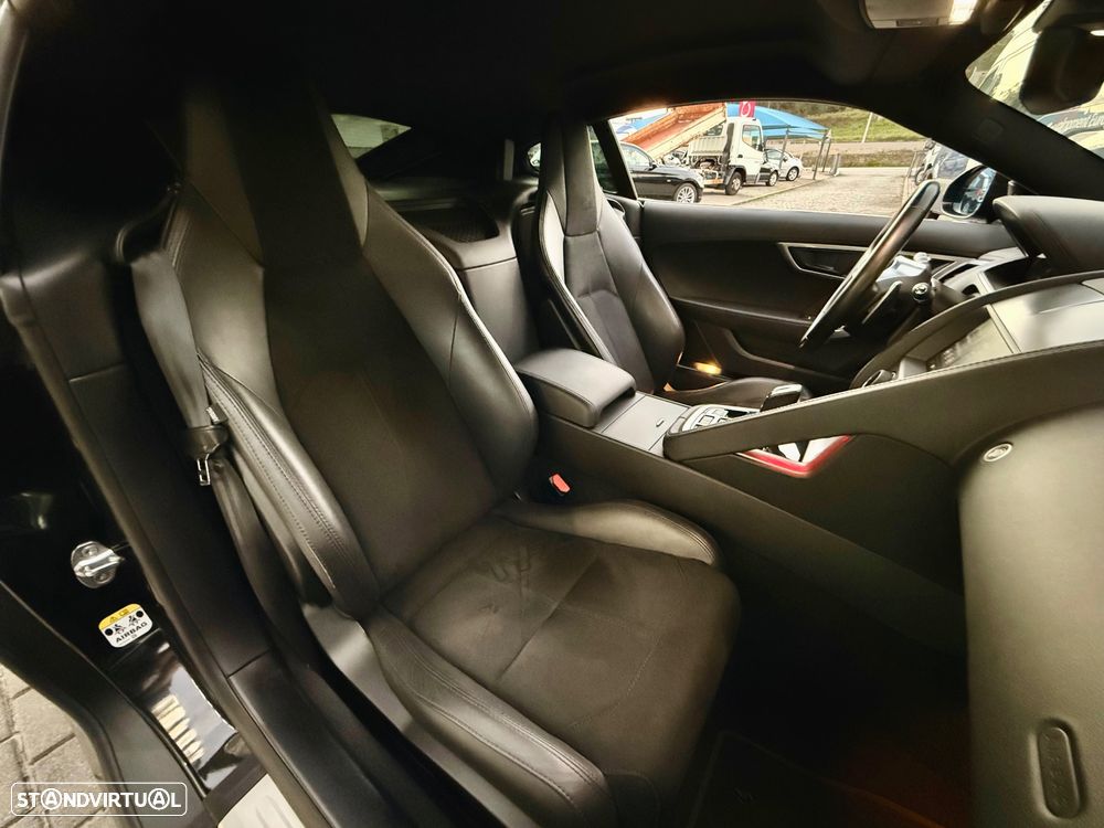 Jaguar F-Type 2.0 i4 R-Dynamic Black - 11