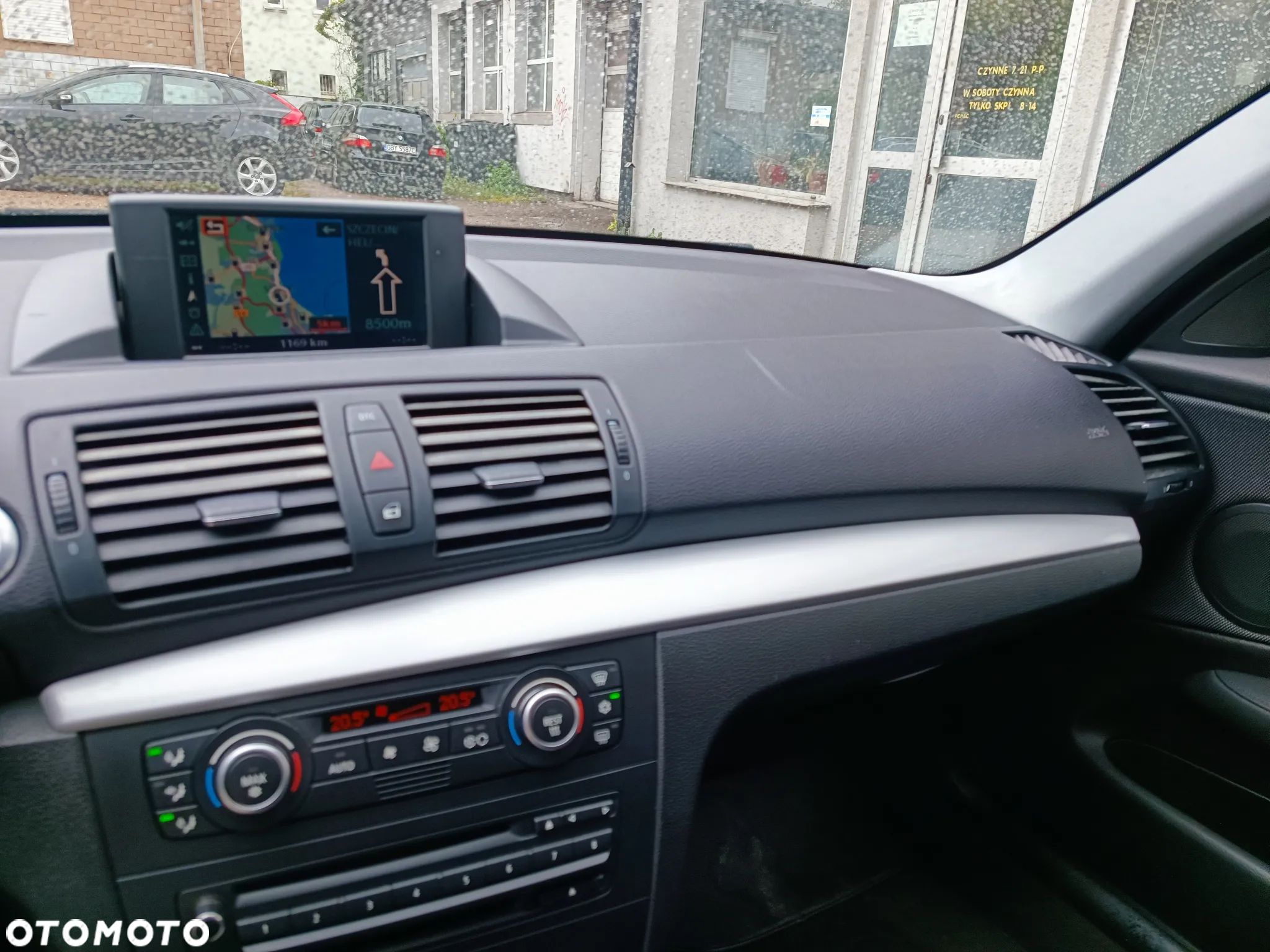 BMW Seria 1 120i - 19