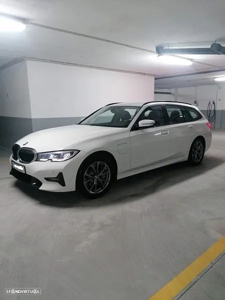 BMW 330 e Touring xDrive Aut. Sport Line - 1