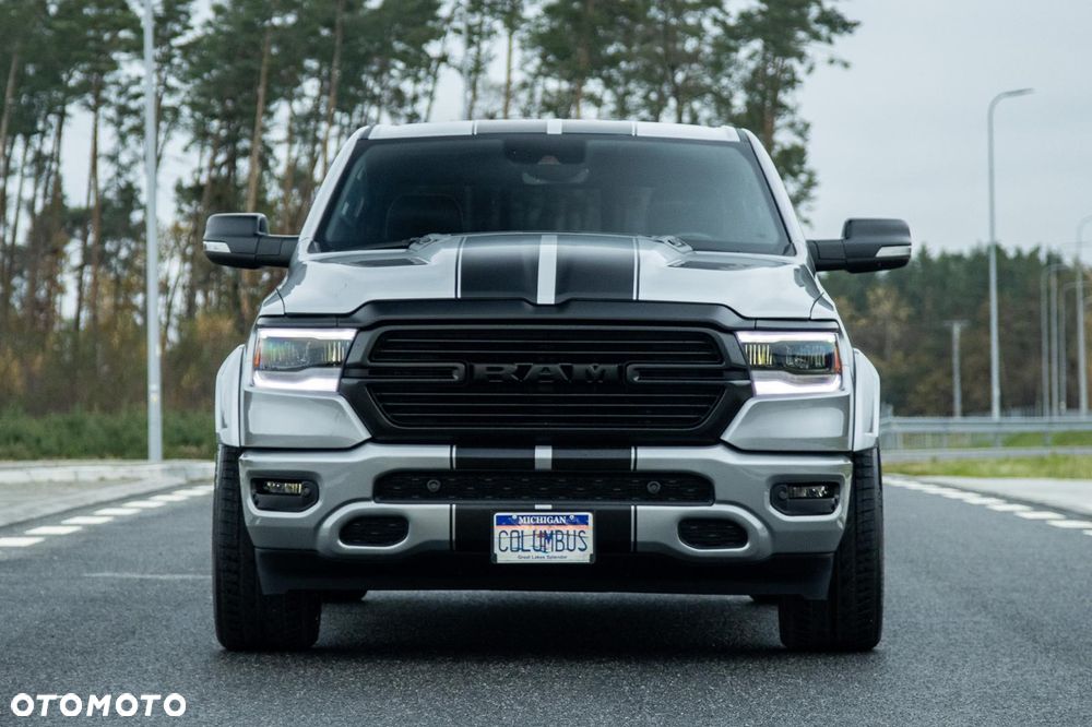 RAM 1500 5.7 Crew Cab Shortbed Laramie Black - 13