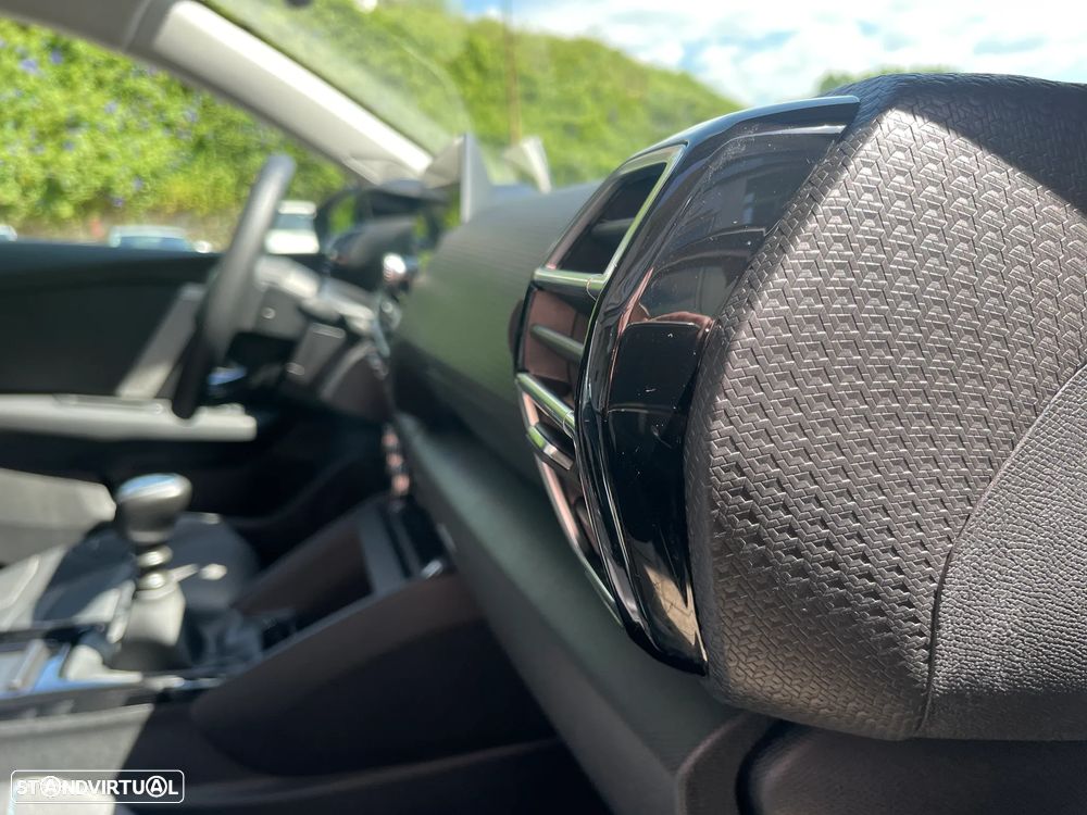 Citroën C4 1.2 PureTech Shine - 30