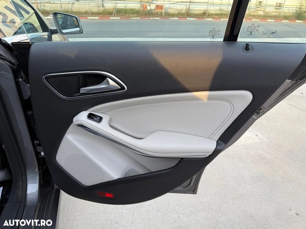 Mercedes-Benz CLA 200 CDI 7G-DCT Urban - 39