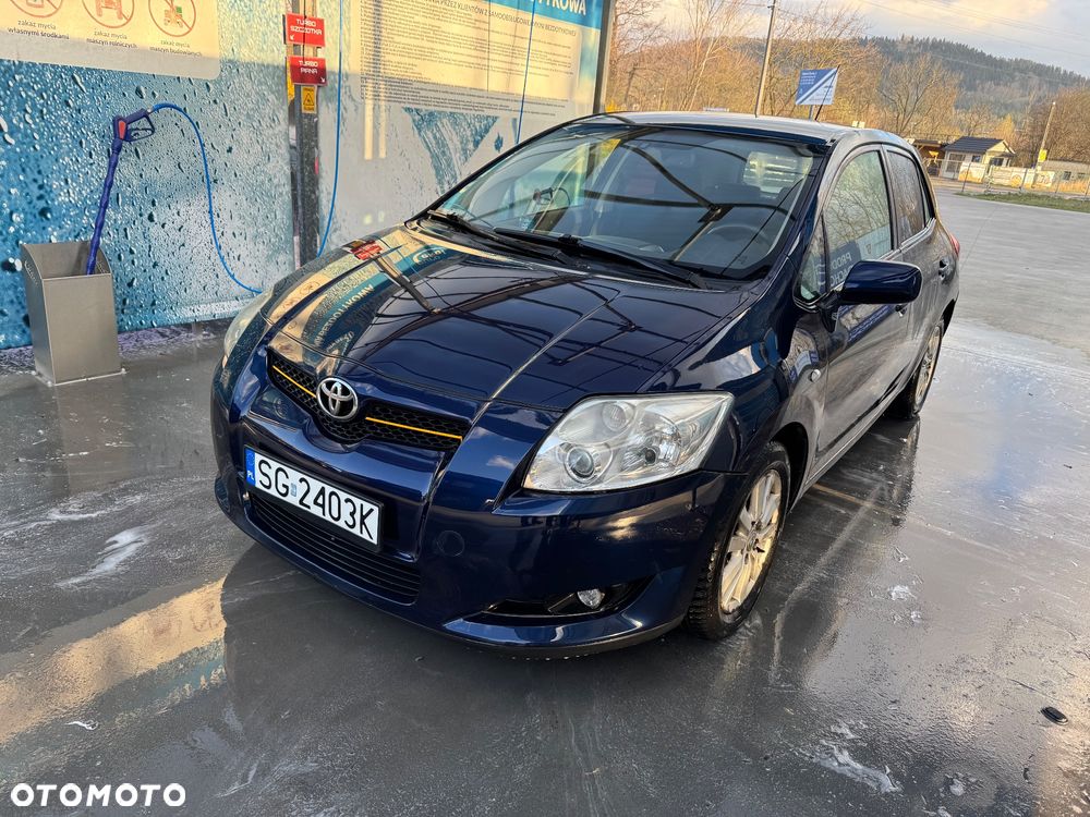 Toyota Auris 2.0 D-4D Premium - 1