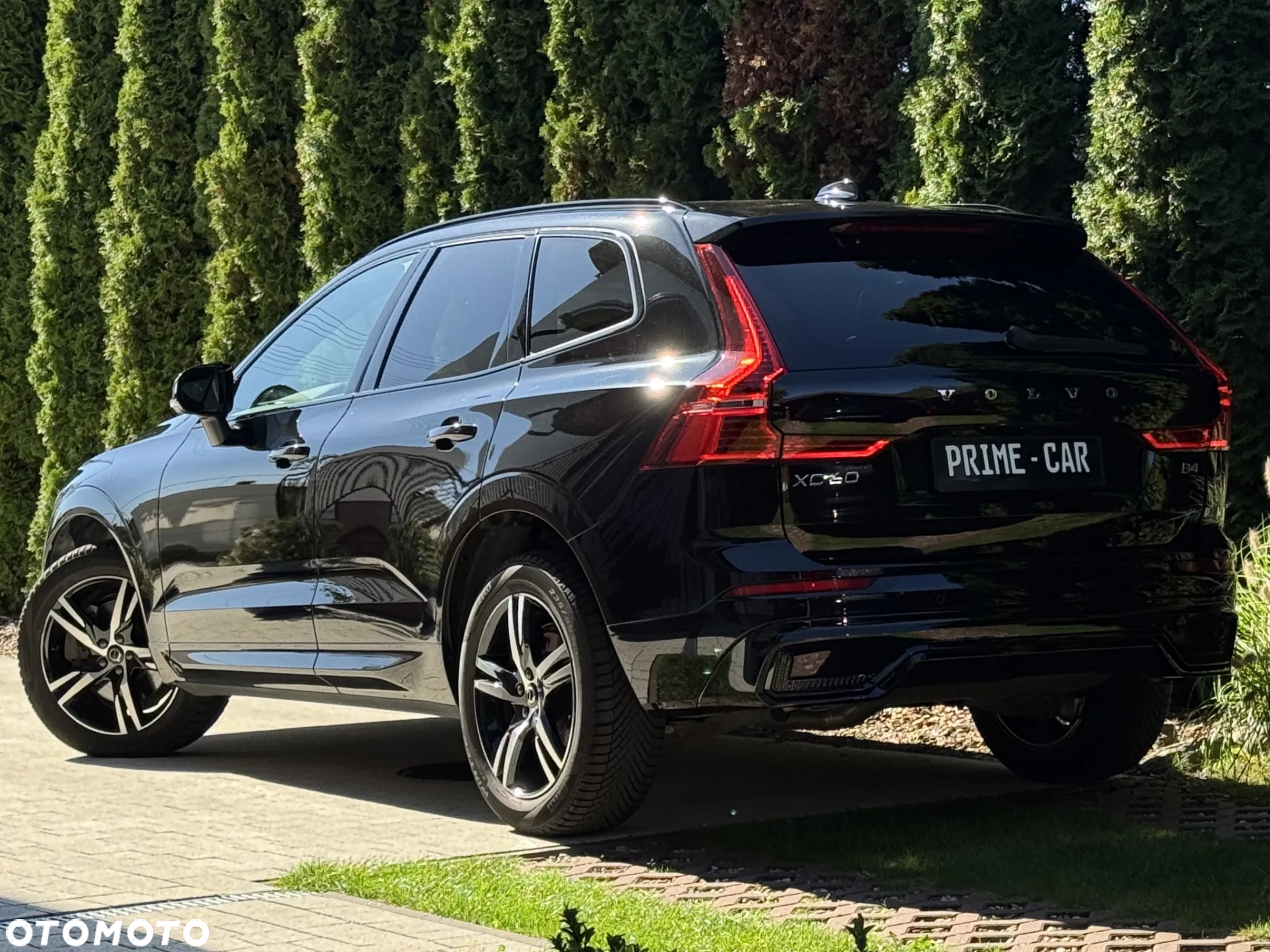 Volvo XC 60 B4 D Plus Dark - 30