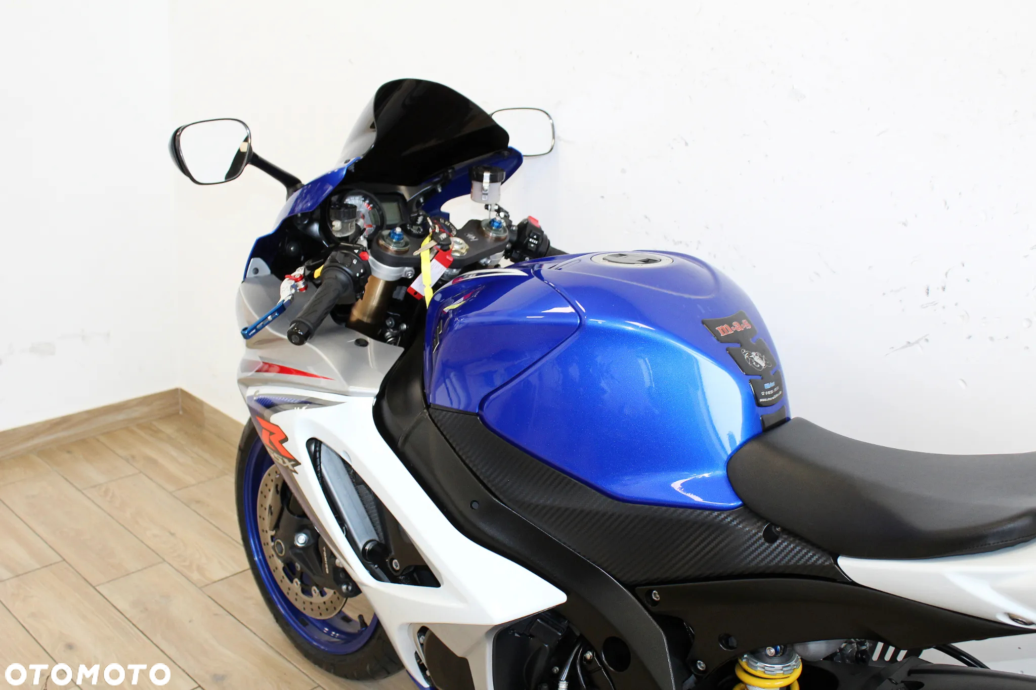 Suzuki GSX-R - 15