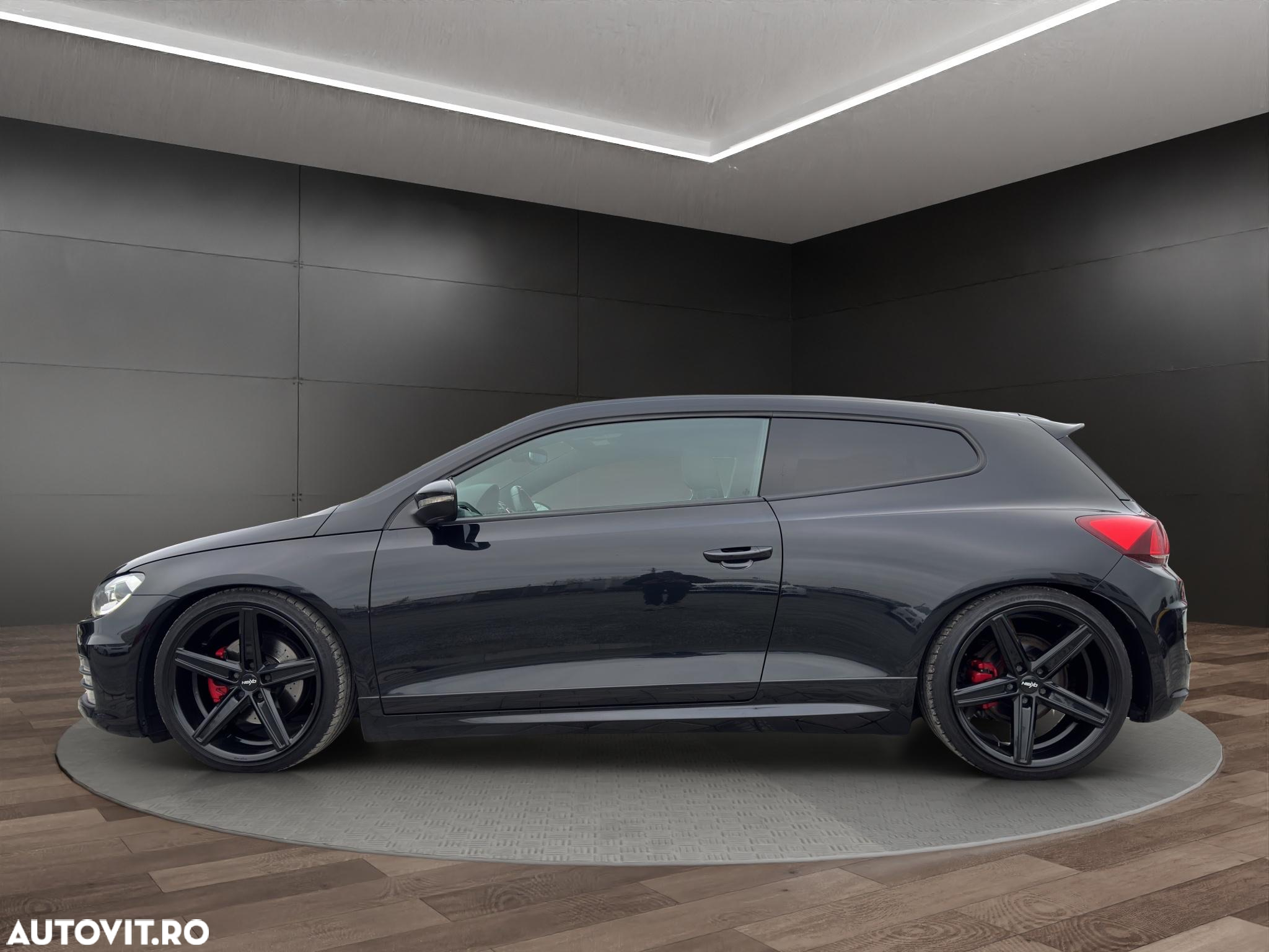 Volkswagen Scirocco 2.0 GTS (BlueMotion Technology) DSG - 17