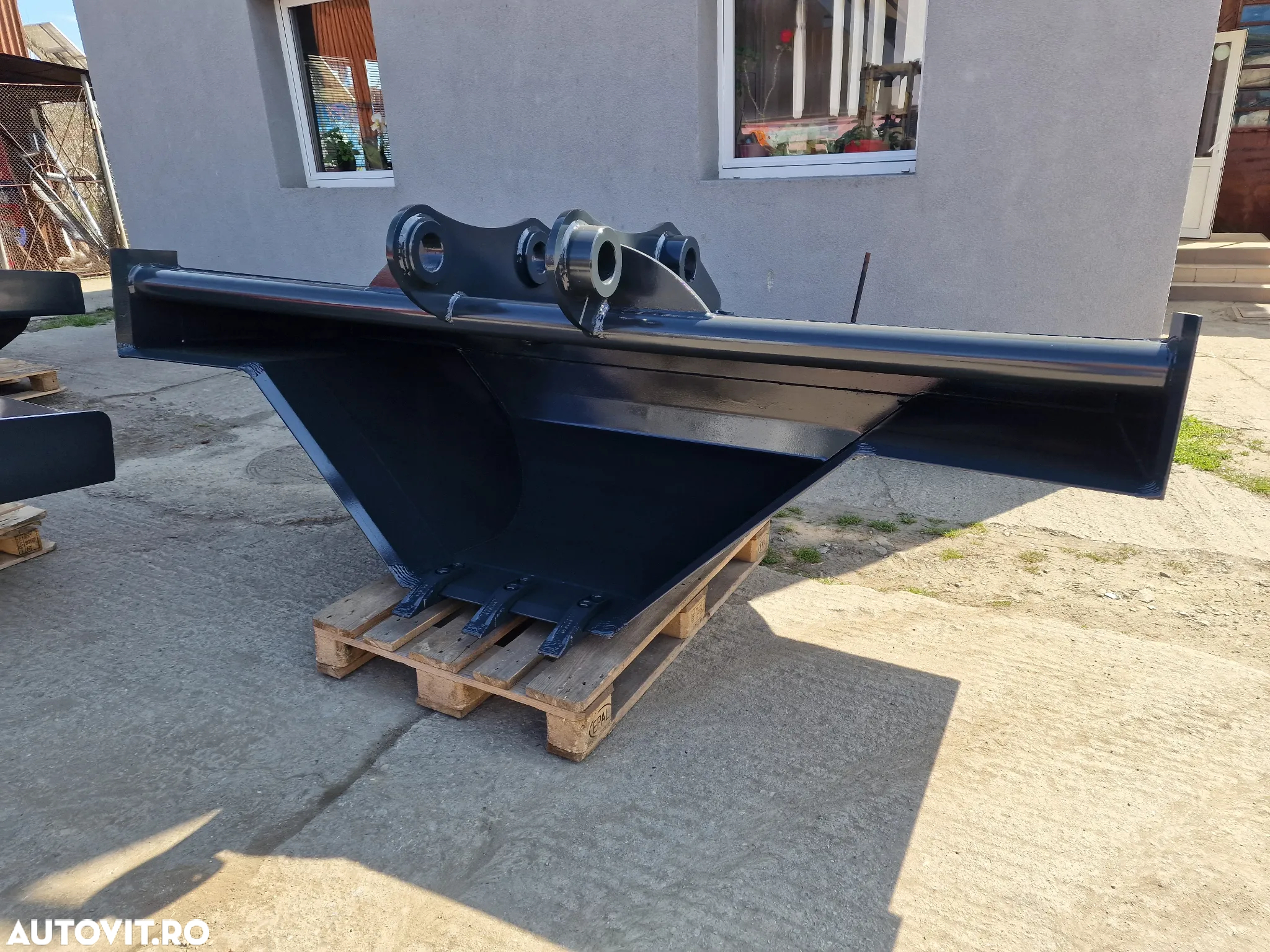 JCB Cupa trapezoidala - 4