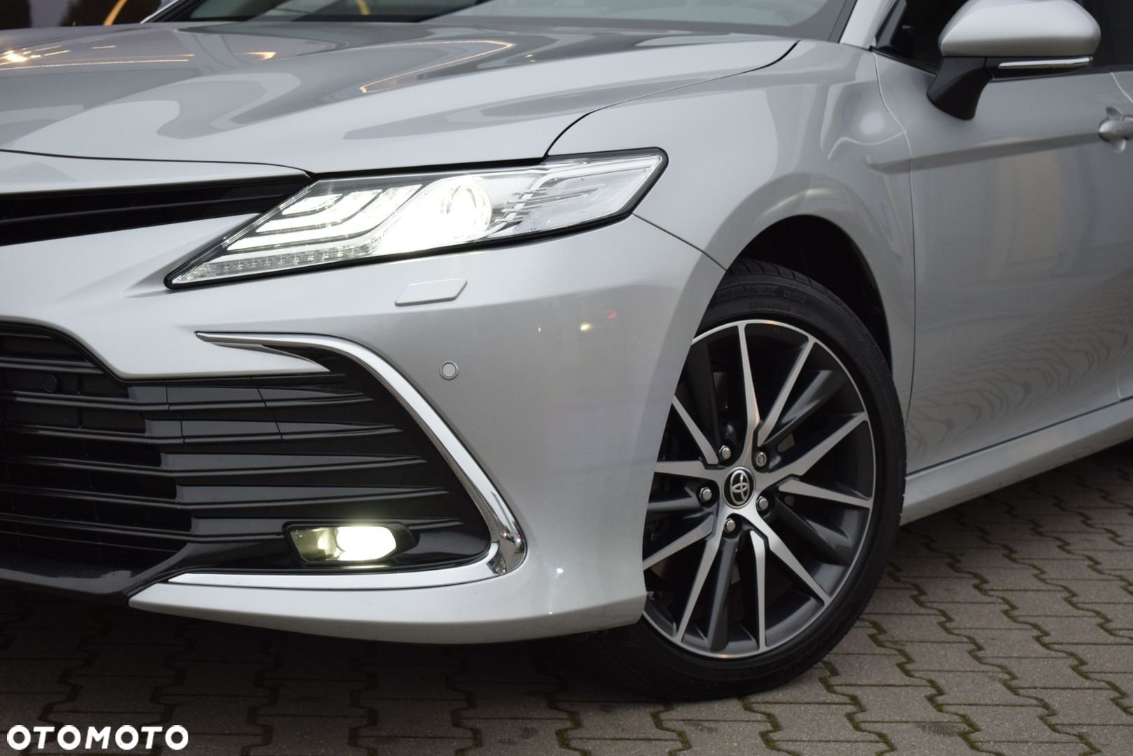 Toyota Camry - 23