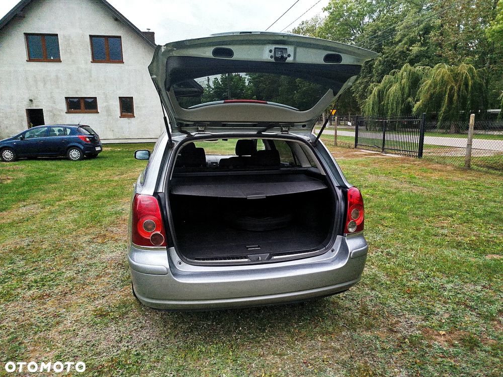 Toyota Avensis 1.8 VVT-i Luna - 9
