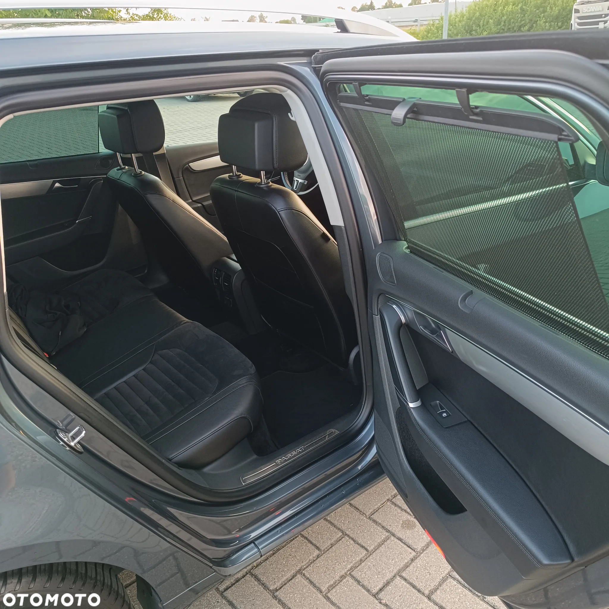 Volkswagen Passat 2.0 TDI Highline - 13