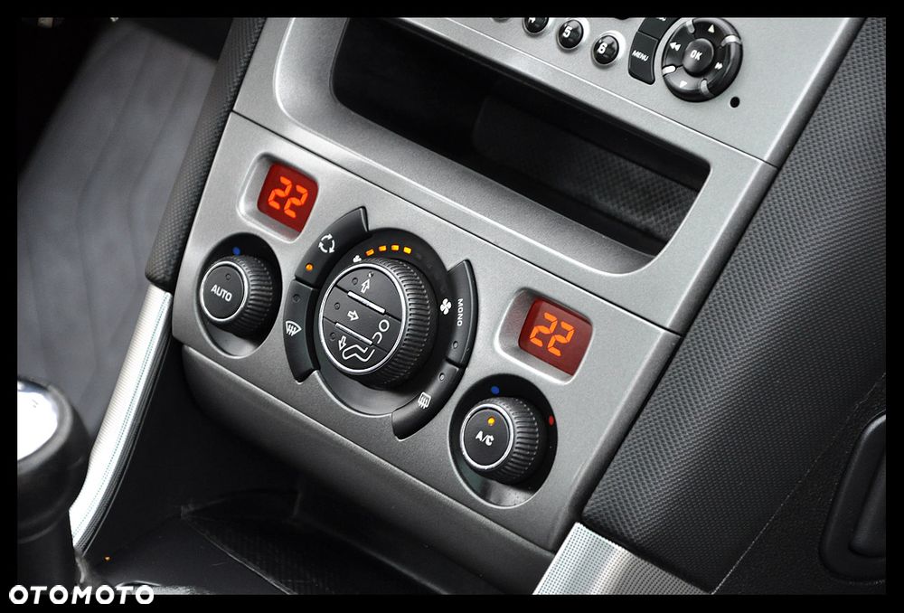 Peugeot 308 120 VTi Premium - 32