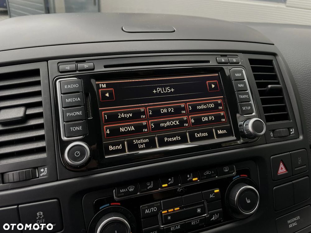 Volkswagen Multivan - 23