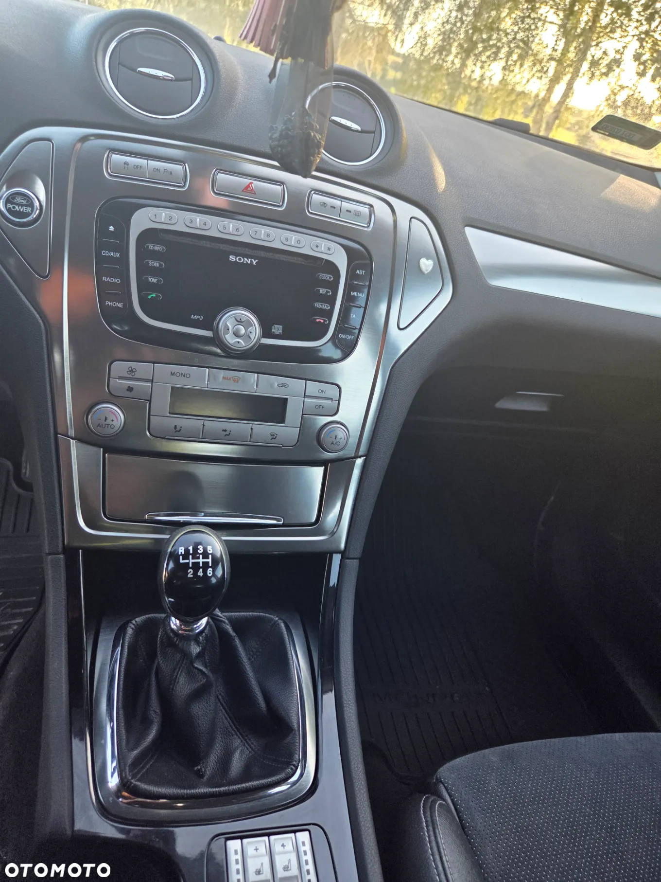 Ford Mondeo 2.0 TDCi Titanium - 8