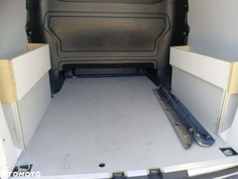 Opel Vivaro - 13