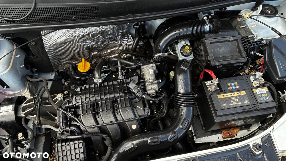 Dacia Sandero SCe 75 Essential - 32