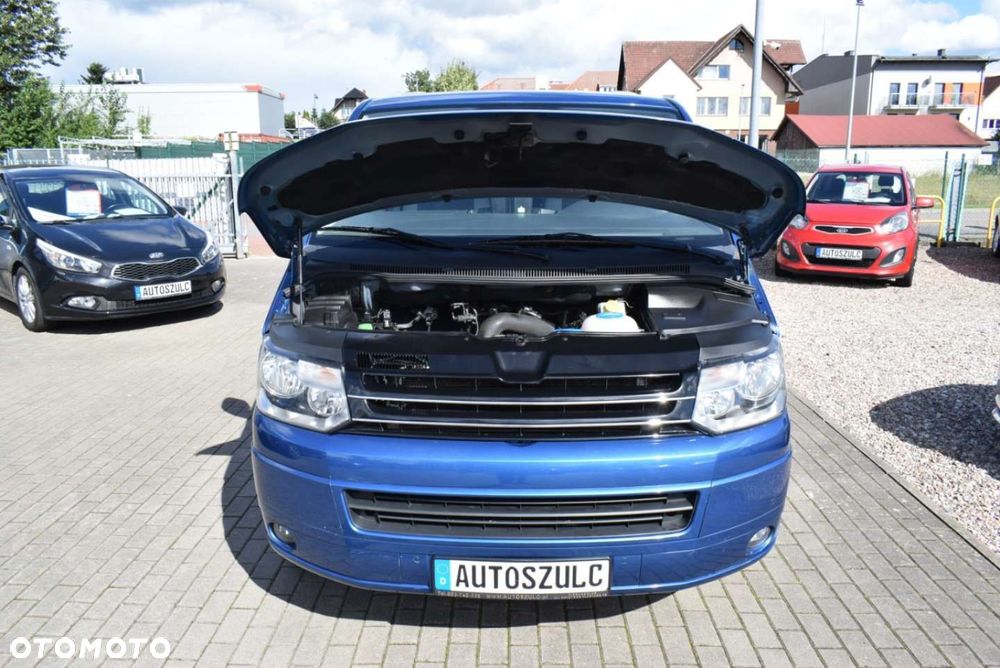 Volkswagen Caravelle - 13