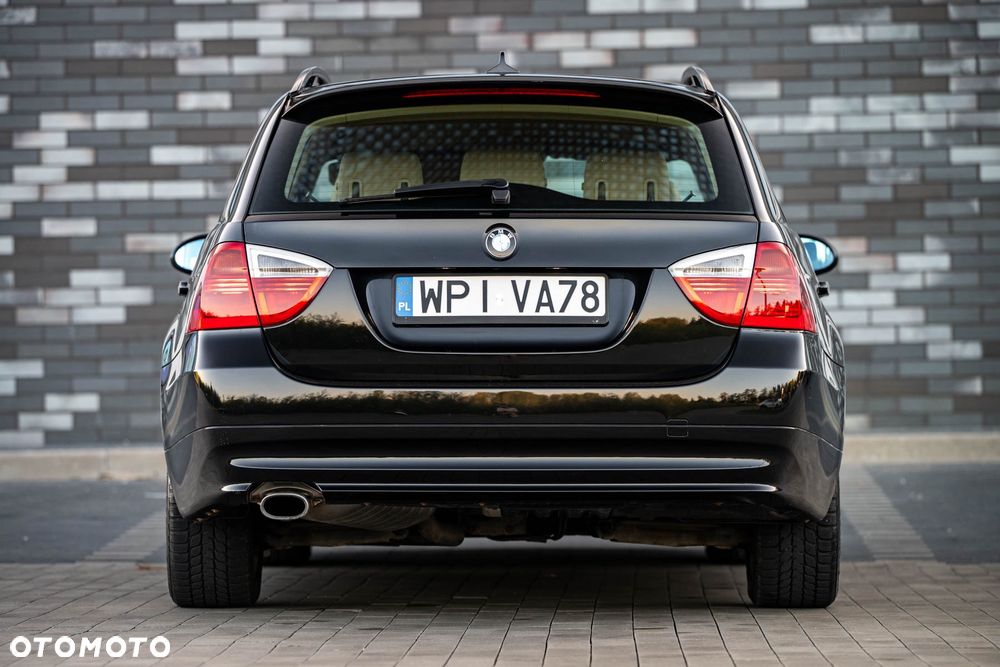 BMW Seria 3 320d - 4