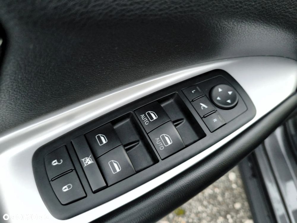 Fiat Freemont 2.0 Multijet Lounge AWD - 25