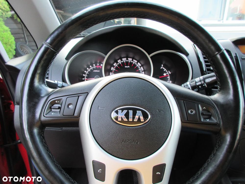 Kia Venga 1.6 CVVT Platinum Edition - 17