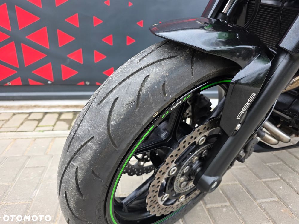 Kawasaki ER - 24