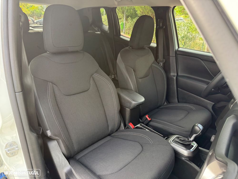 Jeep Renegade 1.3 T Limited DCT - 28