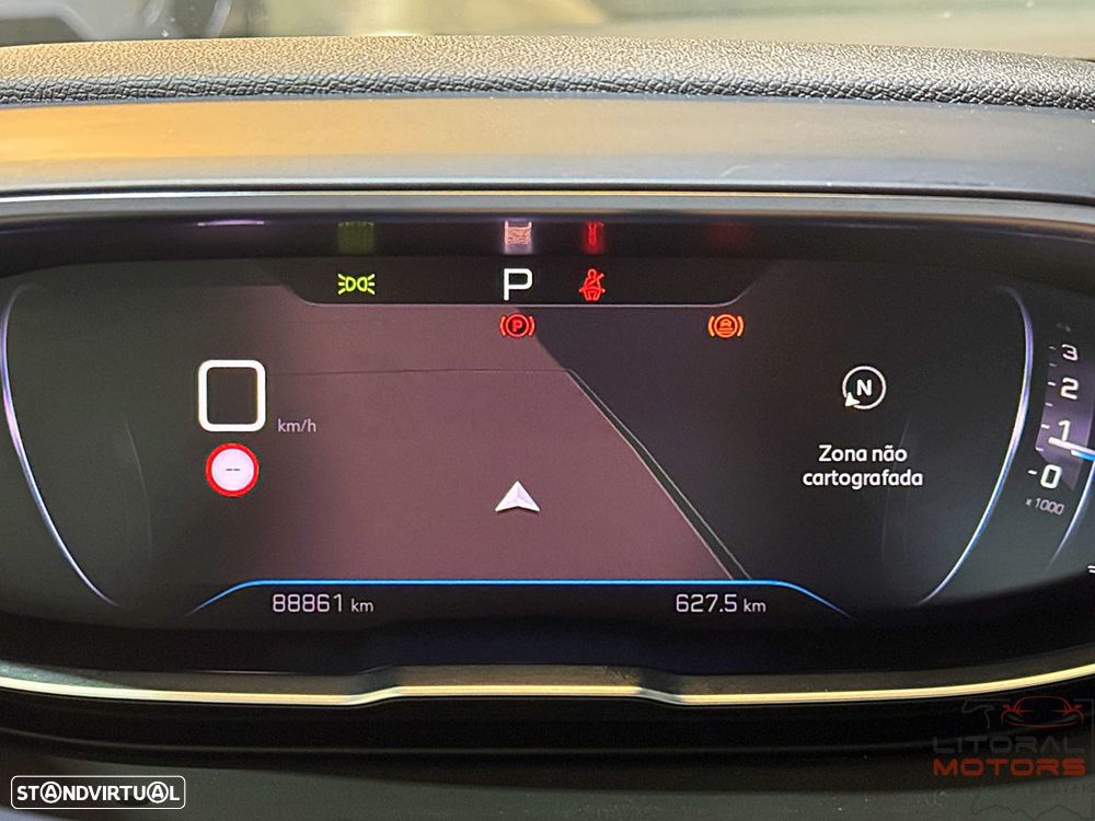 Peugeot 3008 1.2 PureTech Allure EAT8 - 26