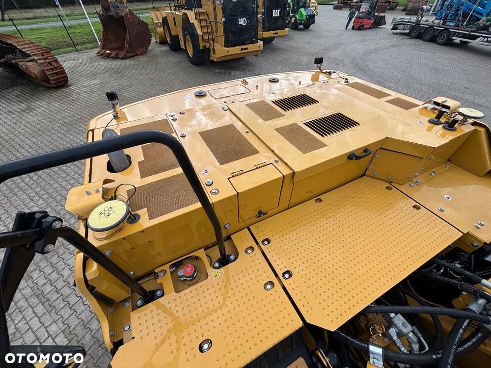 Caterpillar 330 07C - 16