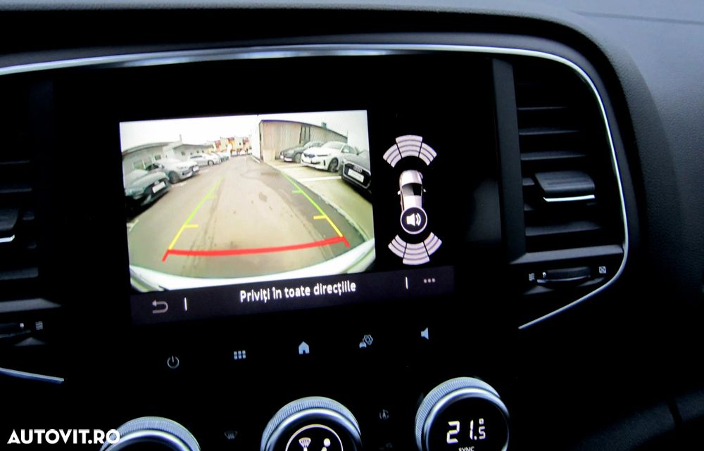 Renault Megane TCe 140 EDC GPF Techno - 11