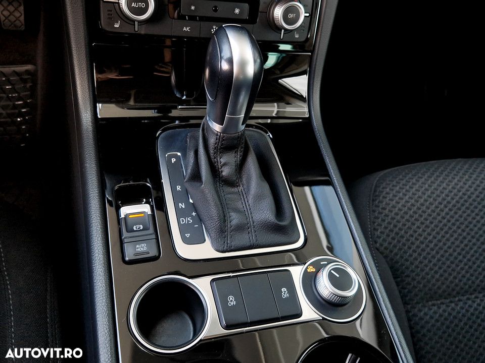 Volkswagen Touareg V6 TDI BMT Mountain Plus - 19