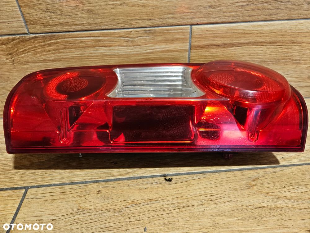 Peugeot Partner II Lampa Lewy Tył Lewa Tylna - 3