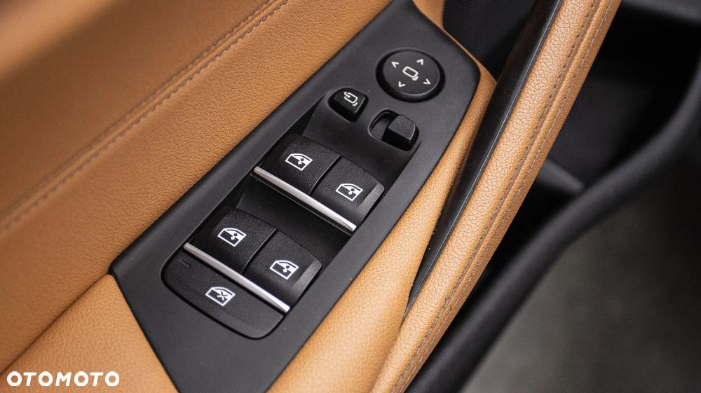 BMW Seria 5 530e PHEV - 31